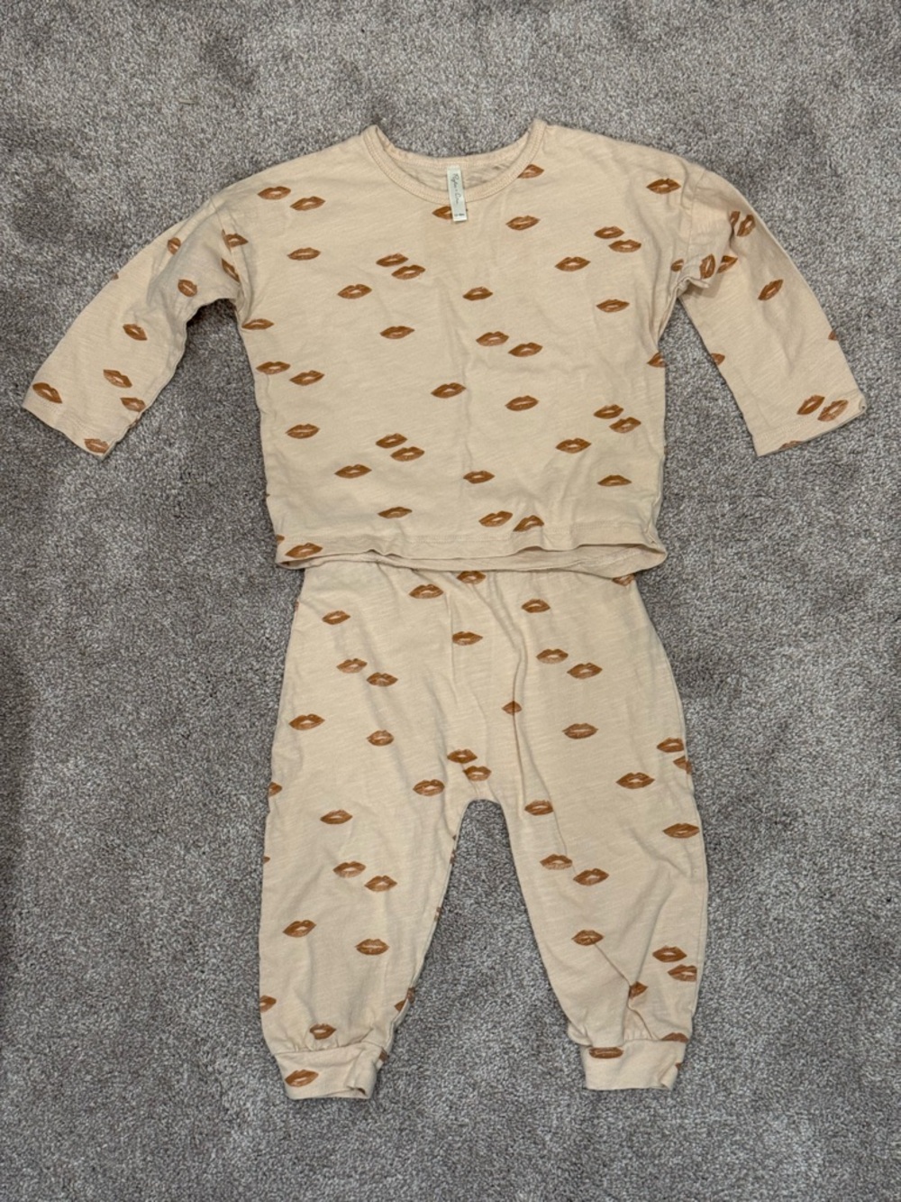 Rylee and Cru lips Lip Print Loungewear Set 12-18M